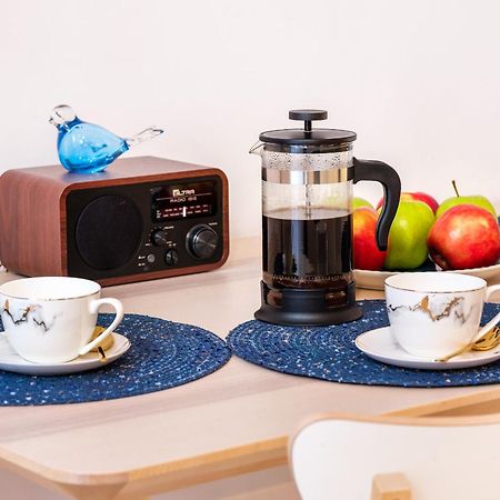 Bluebird Apt Old Town & Wawel Hill By Vistula River - By Homelike 크라쿠프 외부 사진