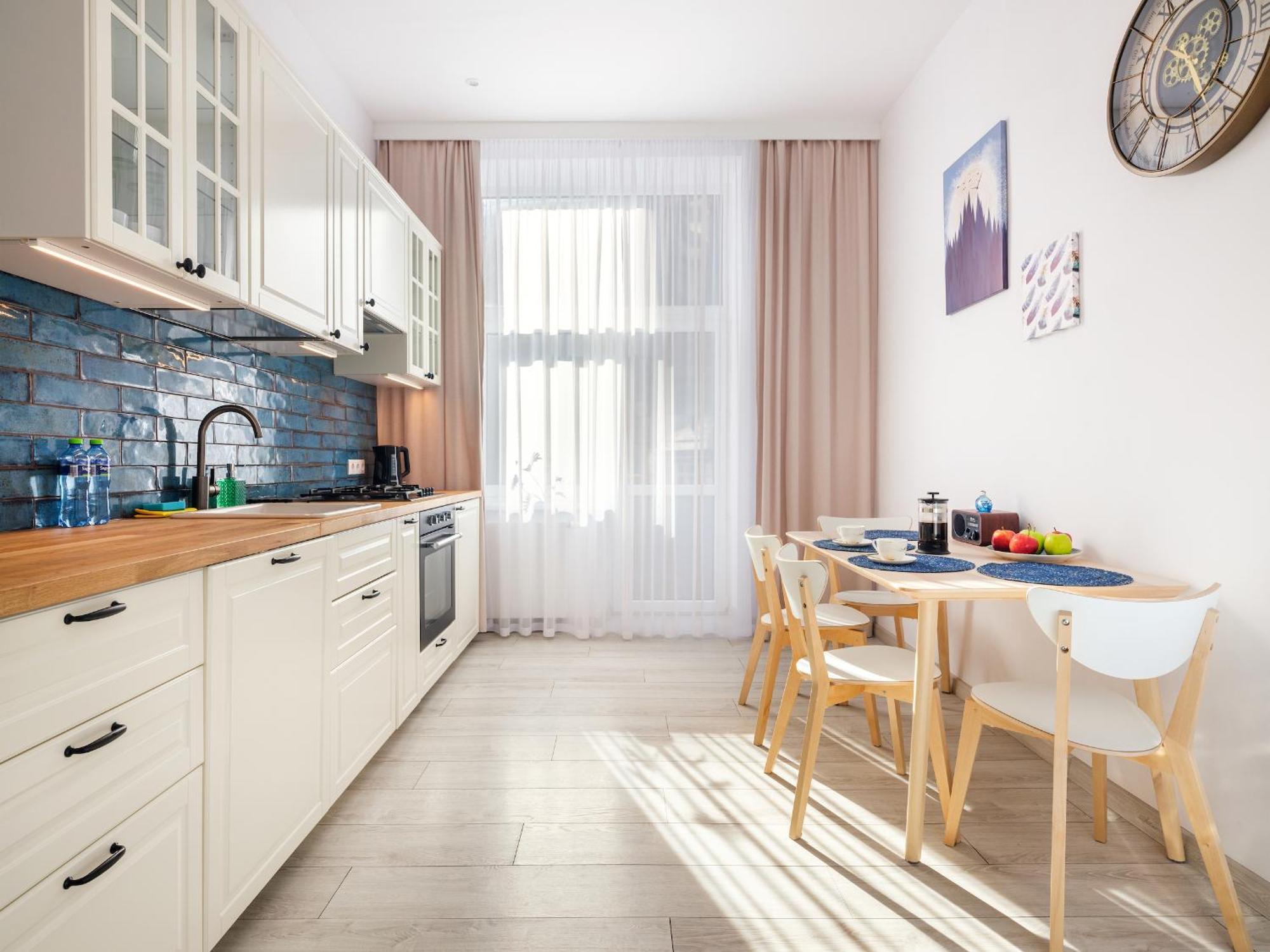 Bluebird Apt Old Town & Wawel Hill By Vistula River - By Homelike 크라쿠프 외부 사진
